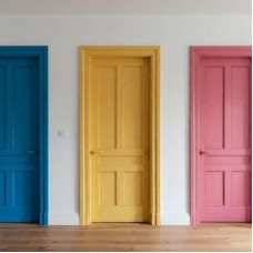 Investice do nových dveří: Jak reálně ušetřit za energie a získat akustický komfort