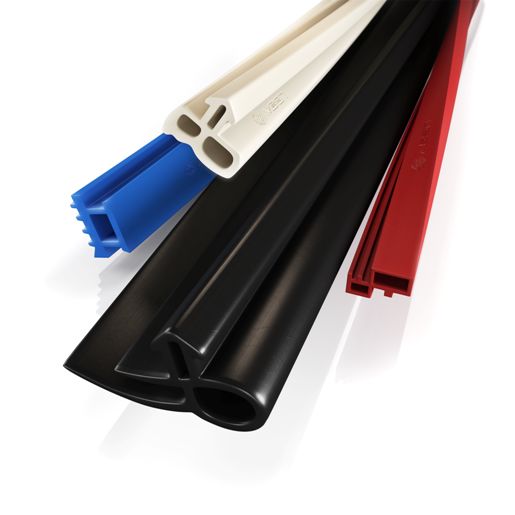 Detail těsnění u moderních vchodových dveří